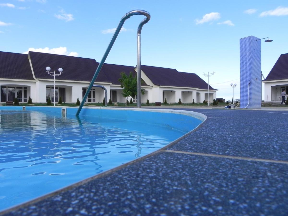 База Відпочинку "Сонячна" Primorskoje Exterior foto
