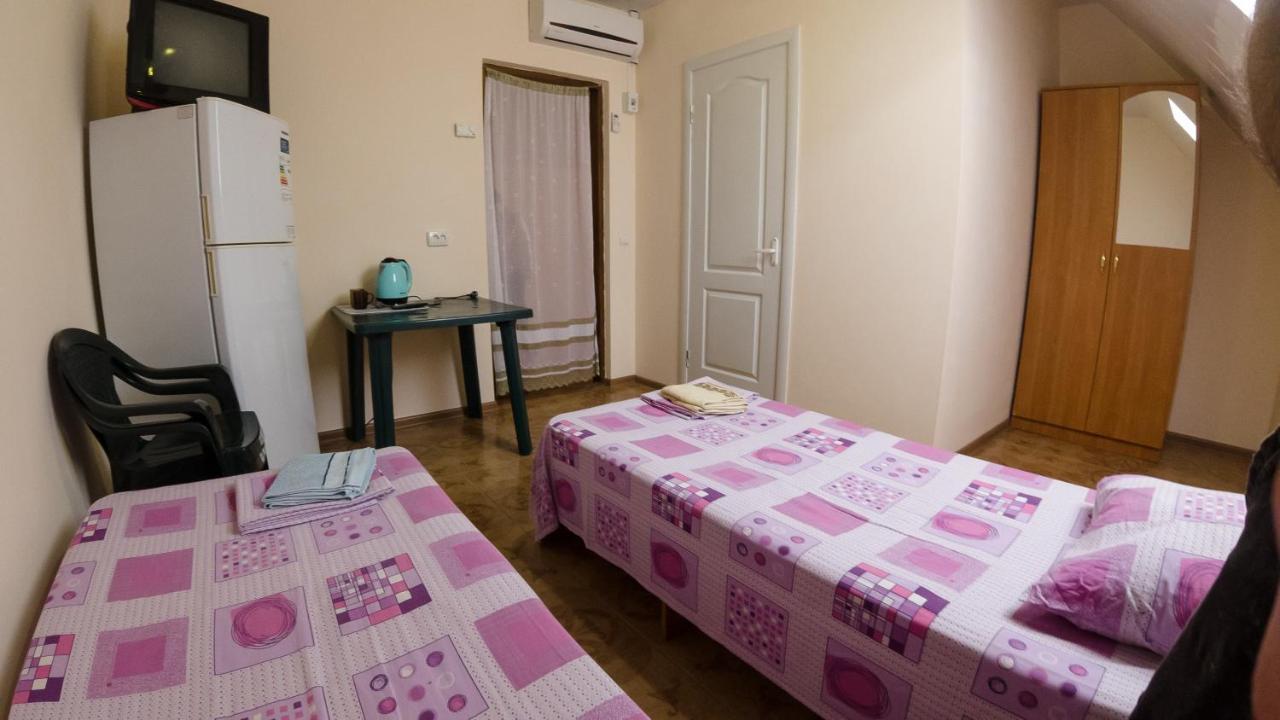 База Відпочинку "Сонячна" Primorskoje Exterior foto